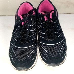 PERFORMAX Black Sneakers For Girls