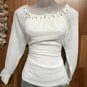 Beautiful Top With Stone Work