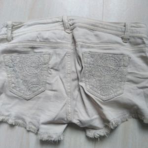 Khaki Lace Detailed Shorts