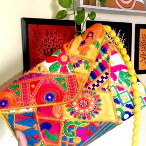 Ethnic Slingbag