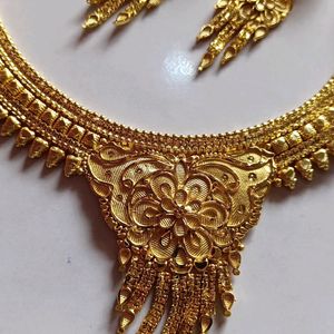 Gold Plated Necklace With Earrings