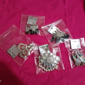 5 Pairs Of Earings