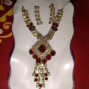 Beautiful Necklace With Earrings