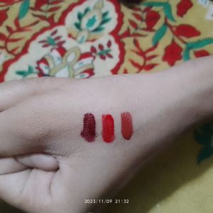 Mars Lip Pills With Choker Set Free