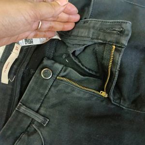 Levis Black Jeans