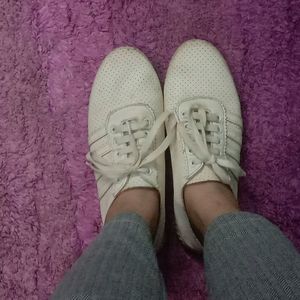 White Shoe's From Max