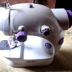 Electric Sewing Machine (Built-in Stitches 25)