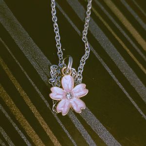 🌸 Fashion Necklace