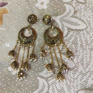 GOLDEN Coloured EARRINGS