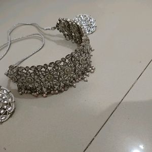 Stylish Chocker Set