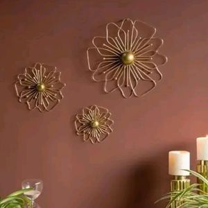 3 Flower Metal Gold Wall Decor