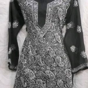 Chikenkari Kurti