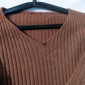 Brown Ribbed Sweater Top🪹🛍️