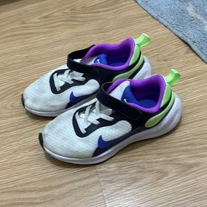 Kids 13.5C original Nike almost unused shoes