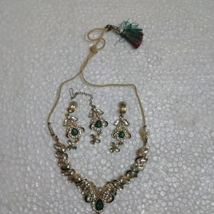 A artificial Jewellery Set