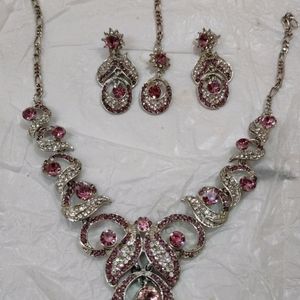 Neckpiece