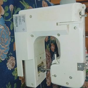 SINGER M1005 SEWING MACHINE