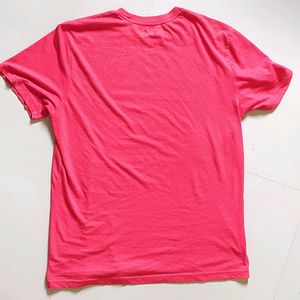 Red Tee-shirt