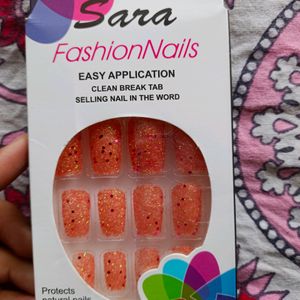 Peach Sparkly Fake Nails