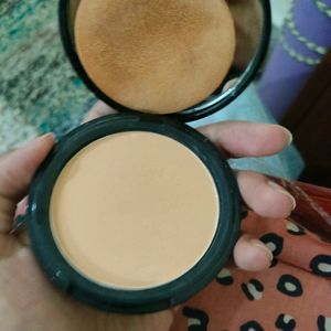 Swiss Beauty compact Powder