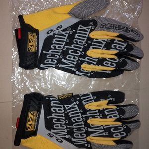 🔥OFFERS ACCEPTED🔥Gloves - Mechanix