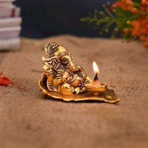 DIWALI GIFT Collectible India Ganesh Idol On Leaf