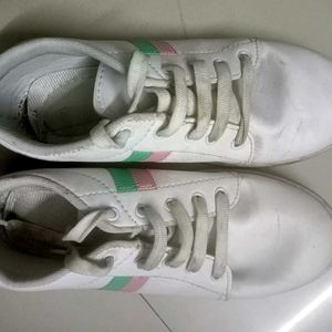 Women White Shoes