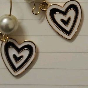 Y2k Heart Earrings With White Pearl