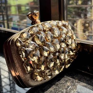 GOLDEN FESTIVE SLING BAG