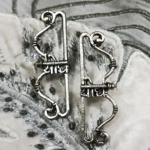 Dhanush (योध- Warrior) Oxidised Ear Stud