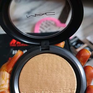 MAC Cosmetic Highlighter