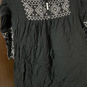 Black Short Kurtha With Back Design Embroidery