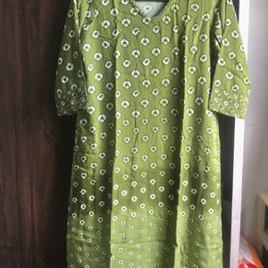 Max Bandhni Print Shaded Kurti