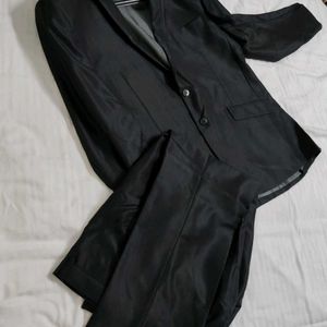 Park Avenue Black Super Slim Fit Rayon Party Suit