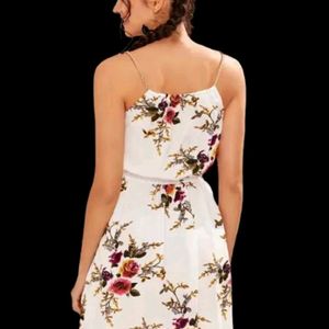 White Floral Pretty Dress🥀