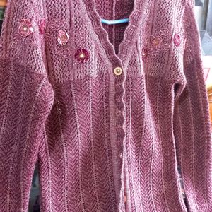 🌷Knitted Cardigan With Flower Detailings 🌷