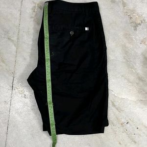 MAX COTTON CHINO BLACK SHORTS SIZE 32