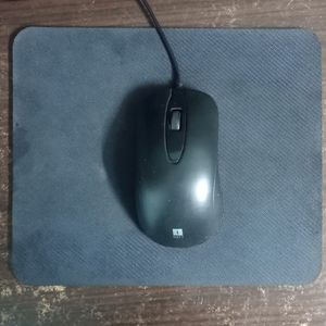 Black Mouse Pad