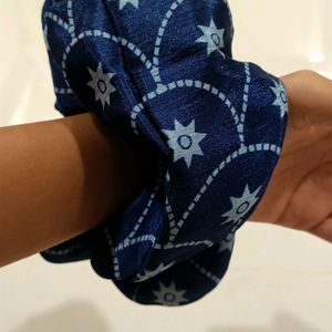 Blue Design Scrunchie (1PC)