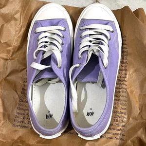 H&M LAVENDER CANVAS SNEAKERS SIZE UK7