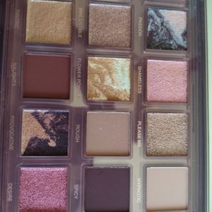 Huda Beauty Naughty Nude Eyeshadow Palette