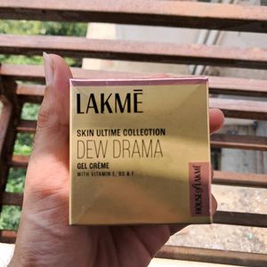 LAKME Dew Drama Gel Cream