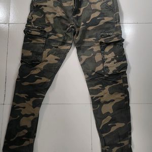 Fhoji Jeans