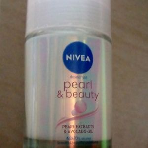 Nivea Pearl & Beauty Underarm Roll On