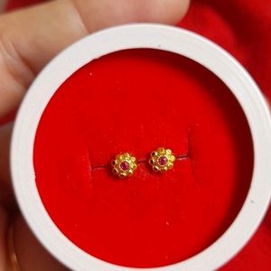 Beautiful New Flower Desine Studs