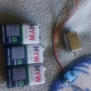 3 HYW BATTERIES WITH Attacher And A Motor