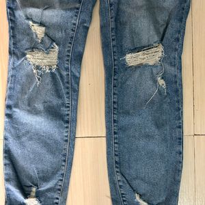 Levis Distressed Straight Fit Jeans