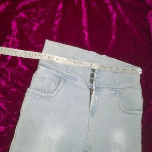 Light Blue Denim Jeabs High Waist