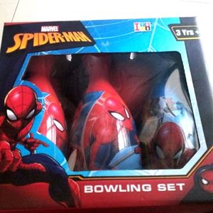 Marvel Bowling Set( New)