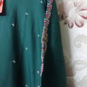 W Branded Kurta For Elegance And Beautify Look.